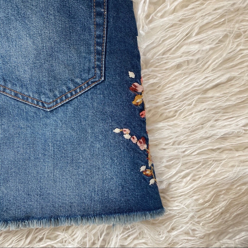 Abercrombie & Fitch floral embroidered denim skirt - Picture 10 of 11